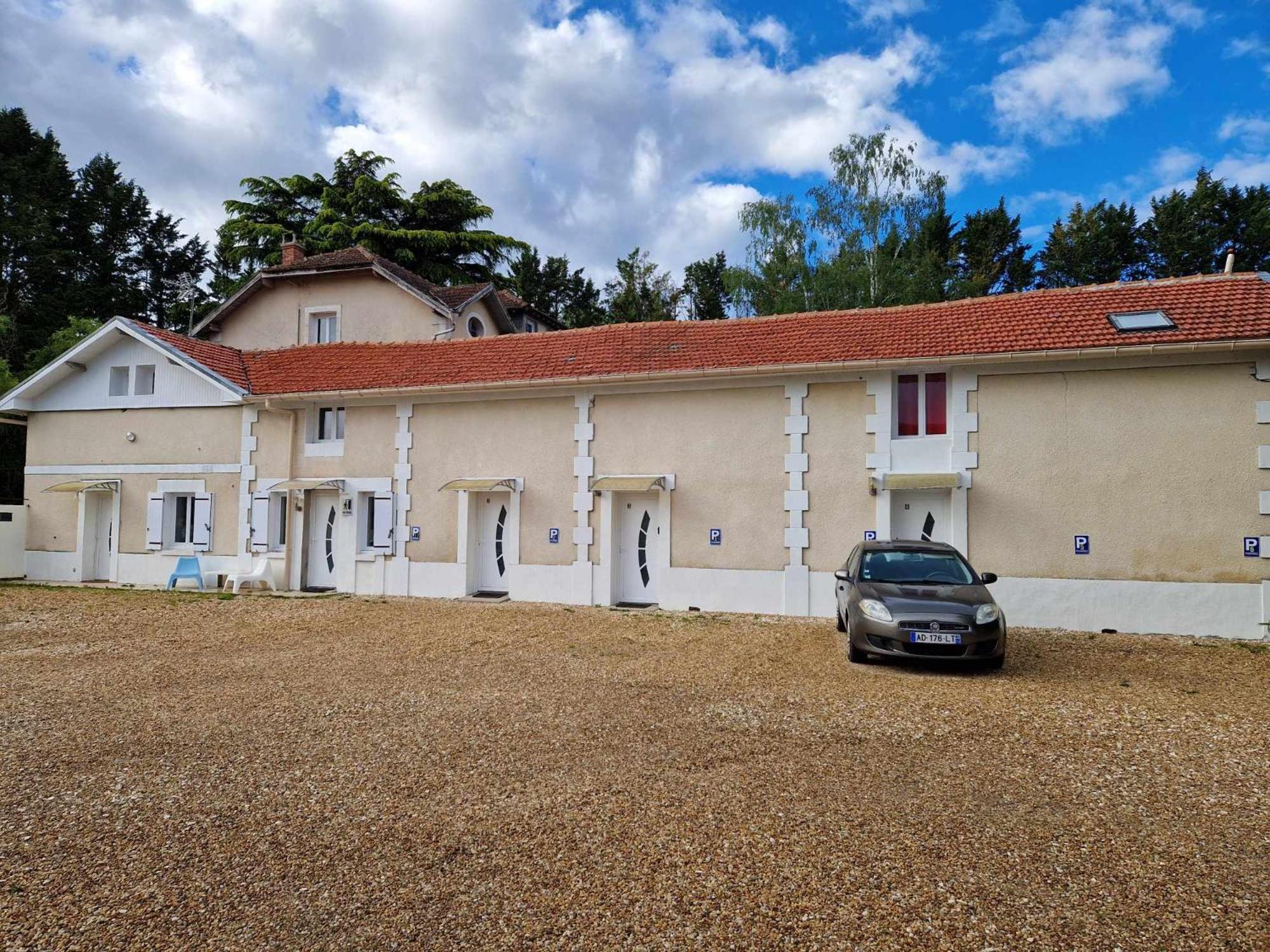 Jardin: Vue Paisible Et Parking Privé Apartment